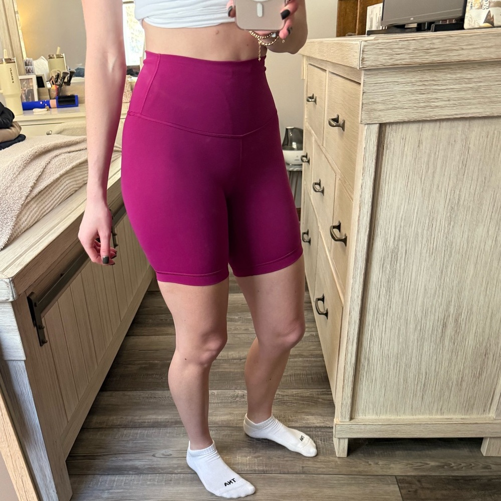 Lululemon Wunder Train Short 6” Magenta